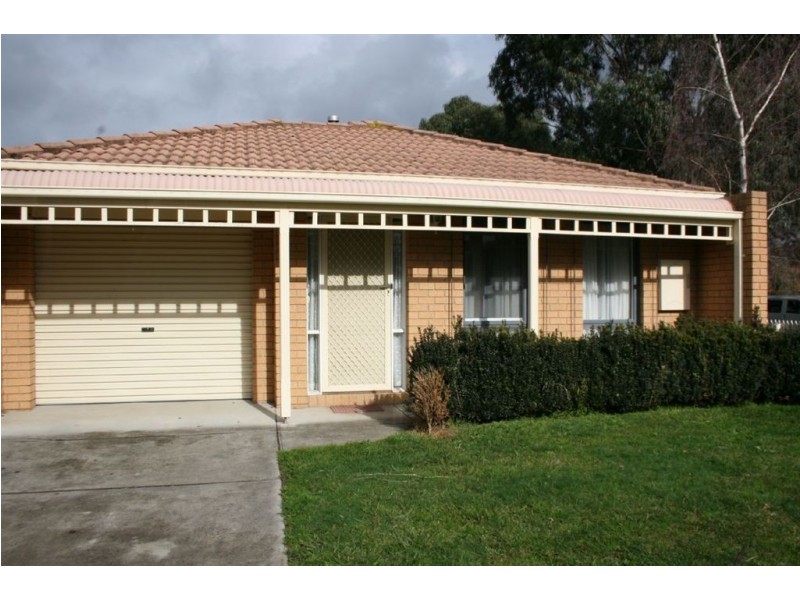 1 Regent Close, Berwick VIC 3806