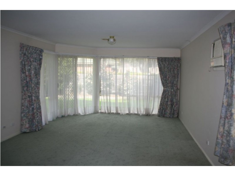 1 Regent Close, Berwick VIC 3806