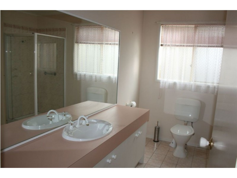 1 Regent Close, Berwick VIC 3806