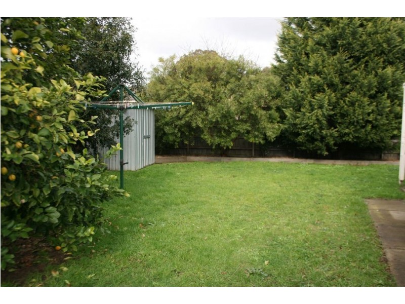 1 Regent Close, Berwick VIC 3806