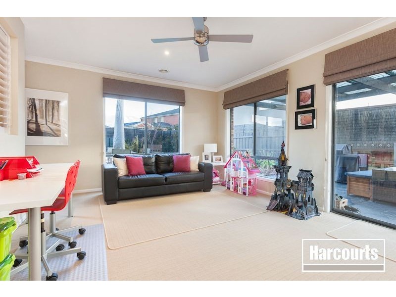 11 Lowanna Street, Berwick VIC 3806