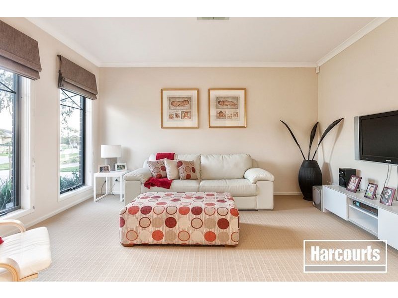 11 Lowanna Street, Berwick VIC 3806