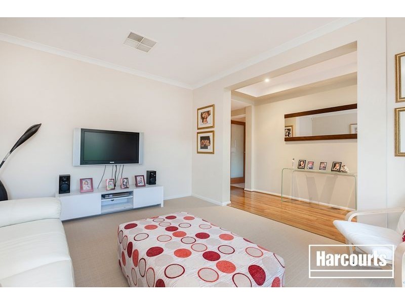 11 Lowanna Street, Berwick VIC 3806