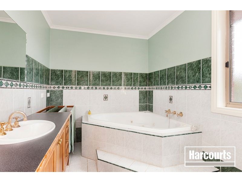 1 Cobblestone Avenue, Narre Warren South VIC 3805