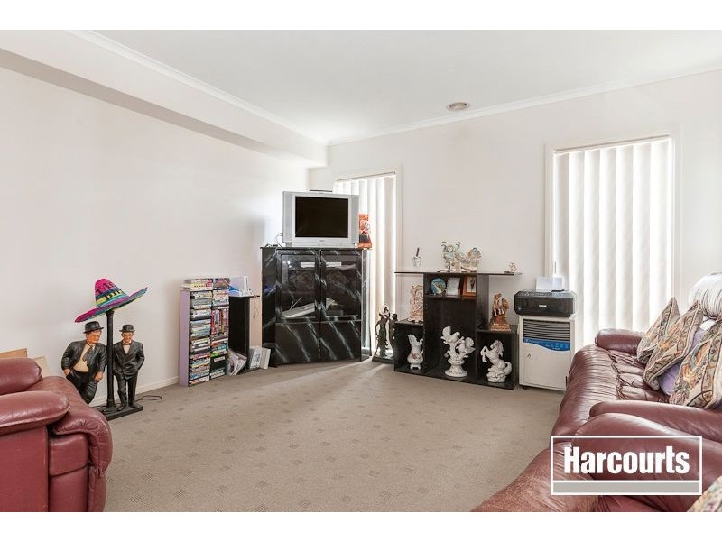 35 Falling Water Drive, Pakenham VIC 3810