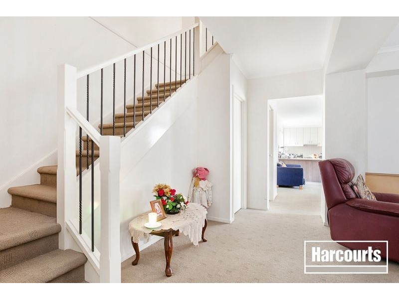 35 Falling Water Drive, Pakenham VIC 3810