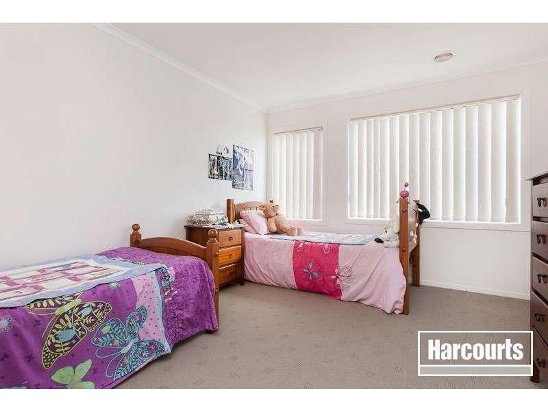 35 Falling Water Drive, Pakenham VIC 3810