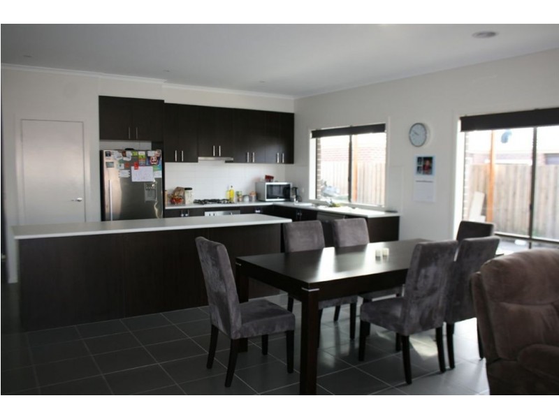 14 Pomergranate Way, Pakenham VIC 3810