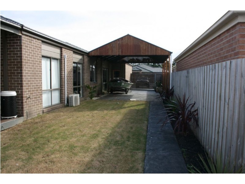 14 Pomergranate Way, Pakenham VIC 3810