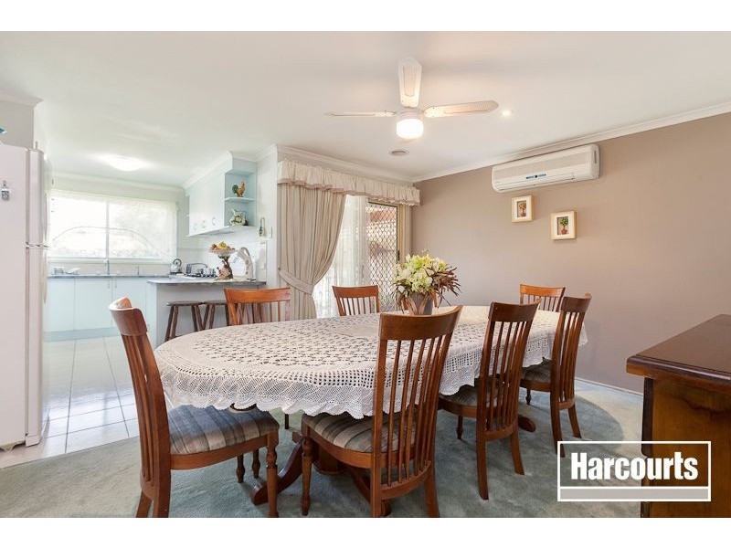 38 Cobblestone Avenue, Narre Warren South VIC 3805