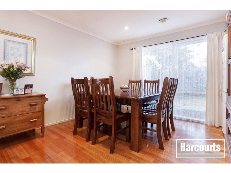 1 Ferncroft Court, Berwick VIC 3806