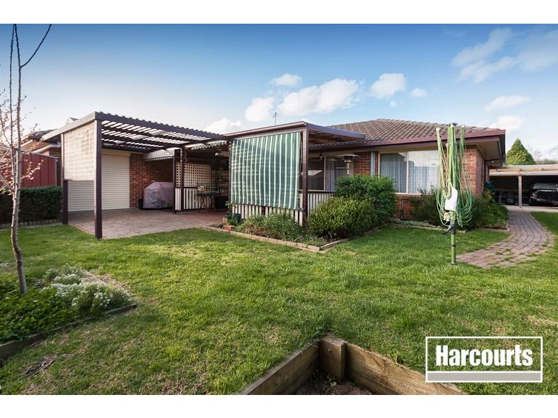 1 Ferncroft Court, Berwick VIC 3806
