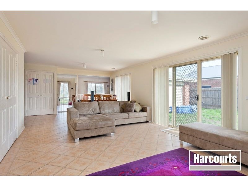 42 Tantallon Blvd, Beaconsfield VIC 3807