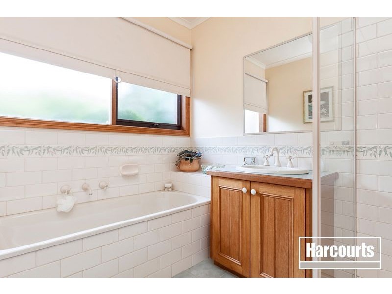 21 Tenandra Court, Berwick VIC 3806