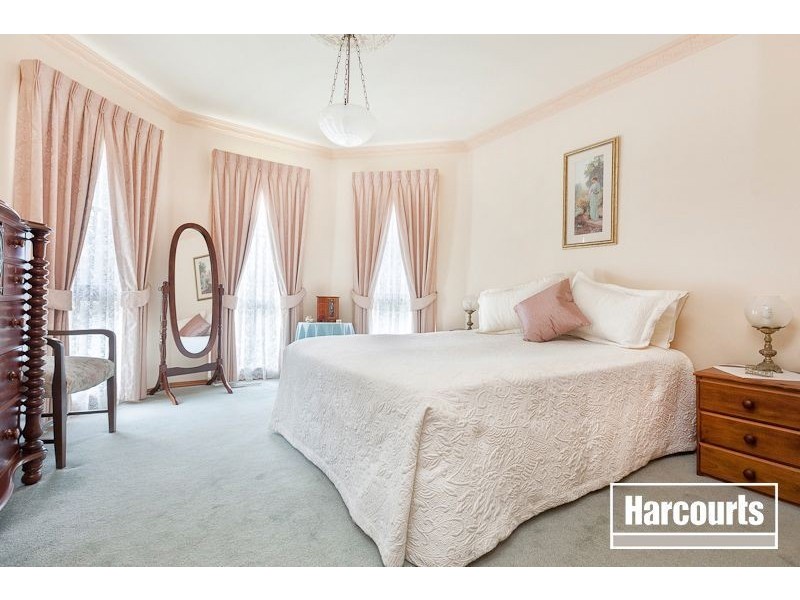 21 Tenandra Court, Berwick VIC 3806