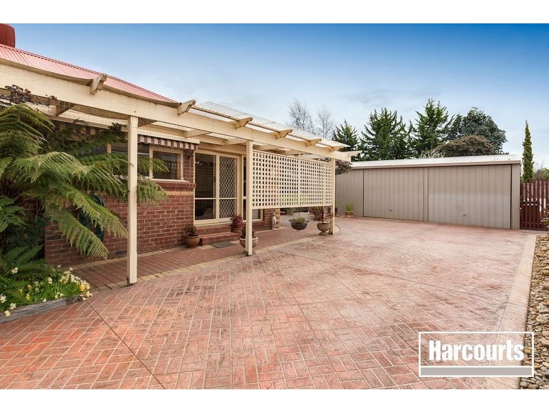 21 Tenandra Court, Berwick VIC 3806