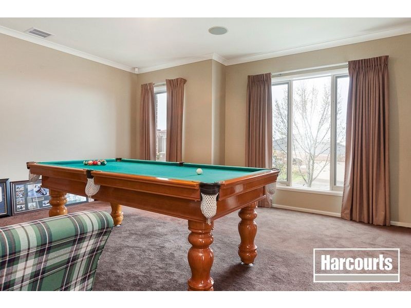 4 Highvale Crescent, Berwick VIC 3806