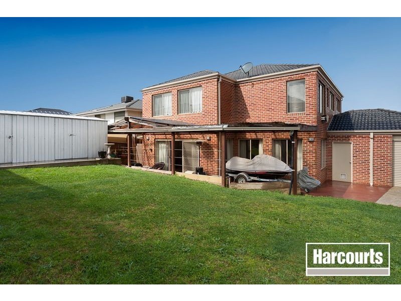 4 Highvale Crescent, Berwick VIC 3806