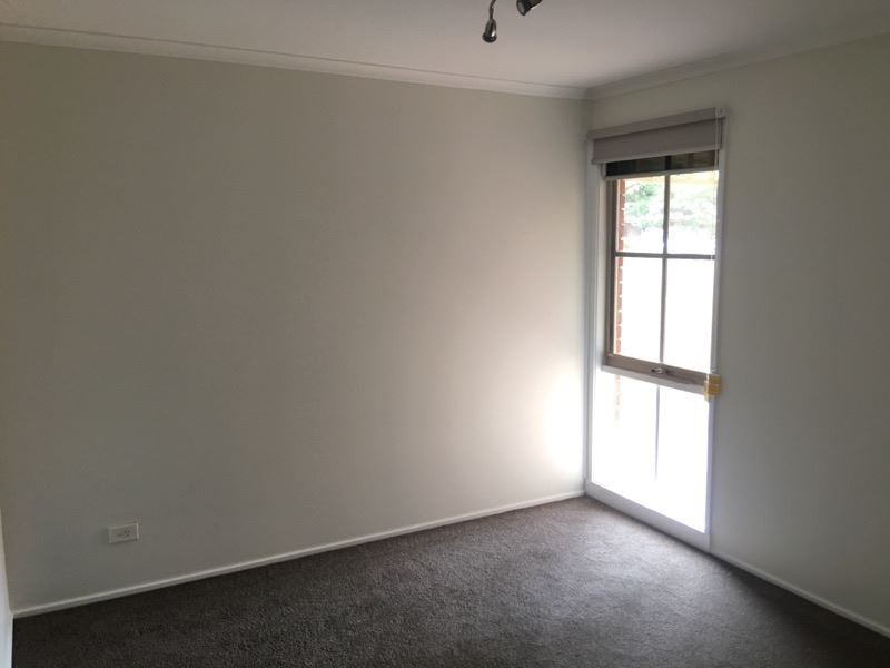 2/31 Florence Avenue, Berwick VIC 3806