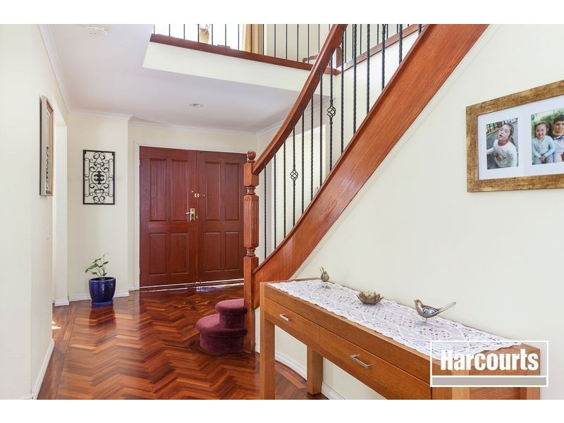 9 Whitehall Court, Narre Warren South VIC 3805