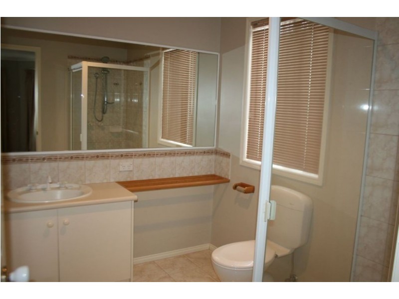 31 Kippenross Drive, Narre Warren South VIC 3805