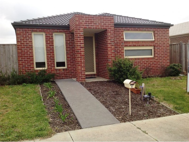 4 Rammer Way, Cranbourne East VIC 3977