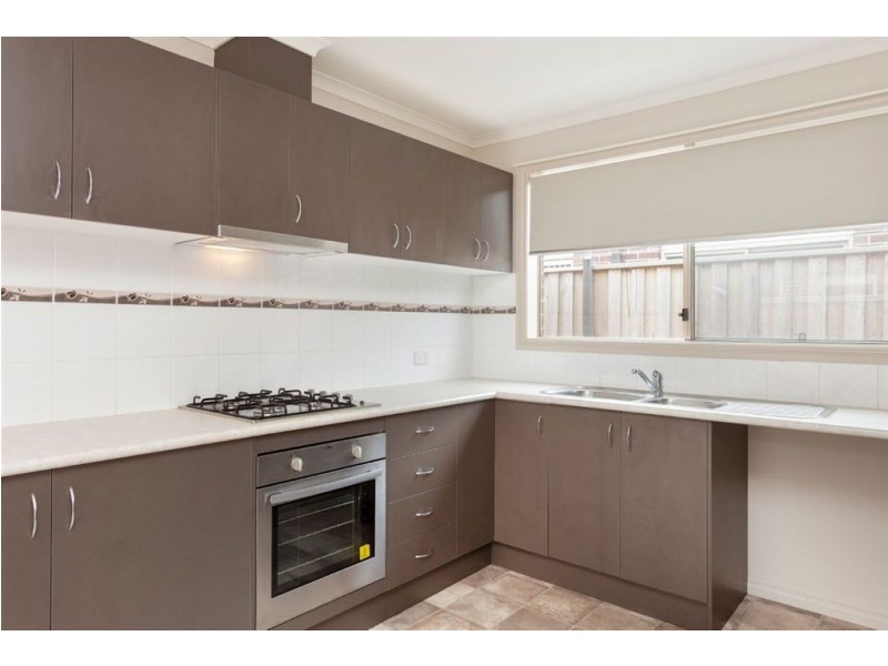 4 Rammer Way, Cranbourne East VIC 3977