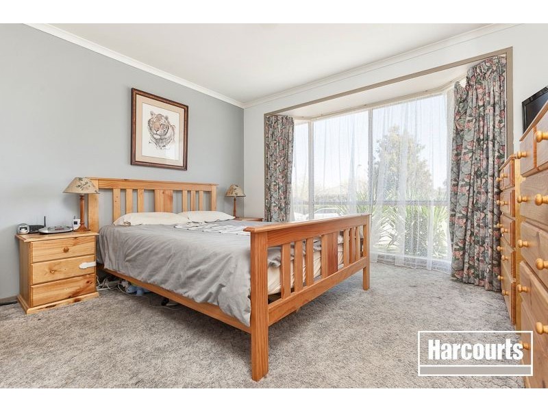 2 Michelle Drive, Berwick VIC 3806