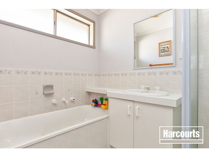 2 Michelle Drive, Berwick VIC 3806