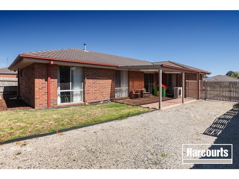 2 Michelle Drive, Berwick VIC 3806