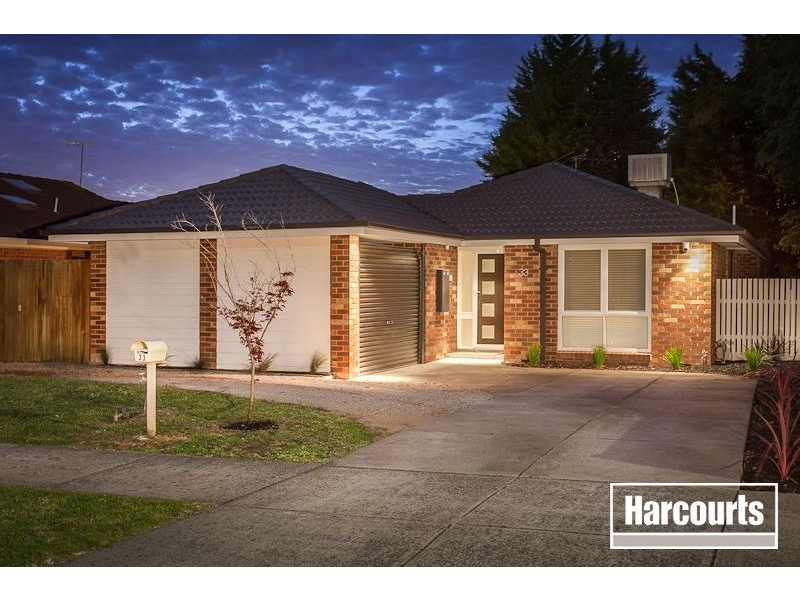 33 Chantell Avenue, Endeavour Hills VIC 3802