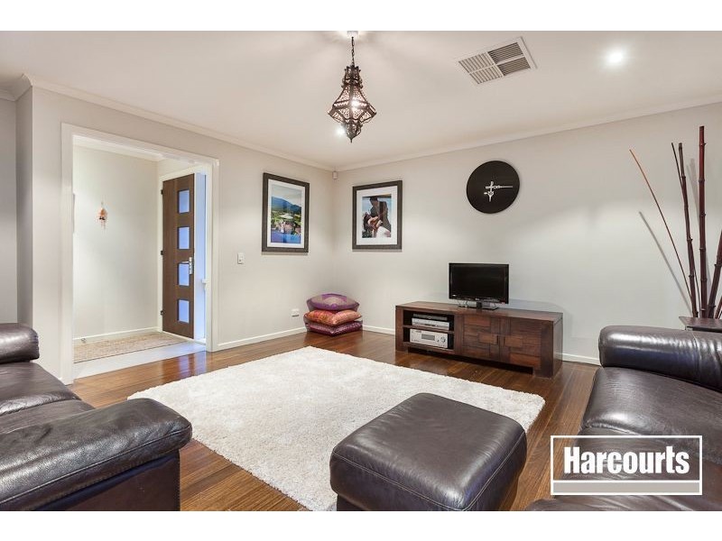 33 Chantell Avenue, Endeavour Hills VIC 3802