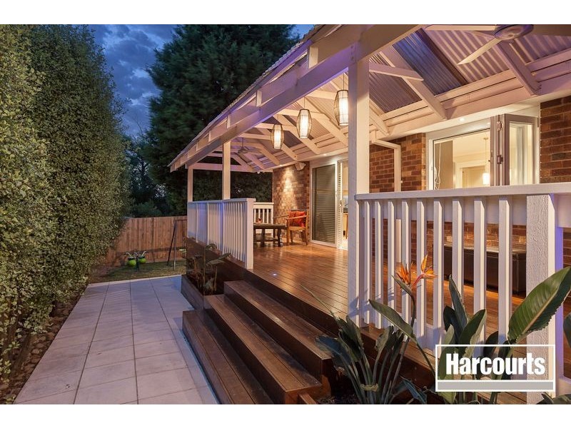 33 Chantell Avenue, Endeavour Hills VIC 3802