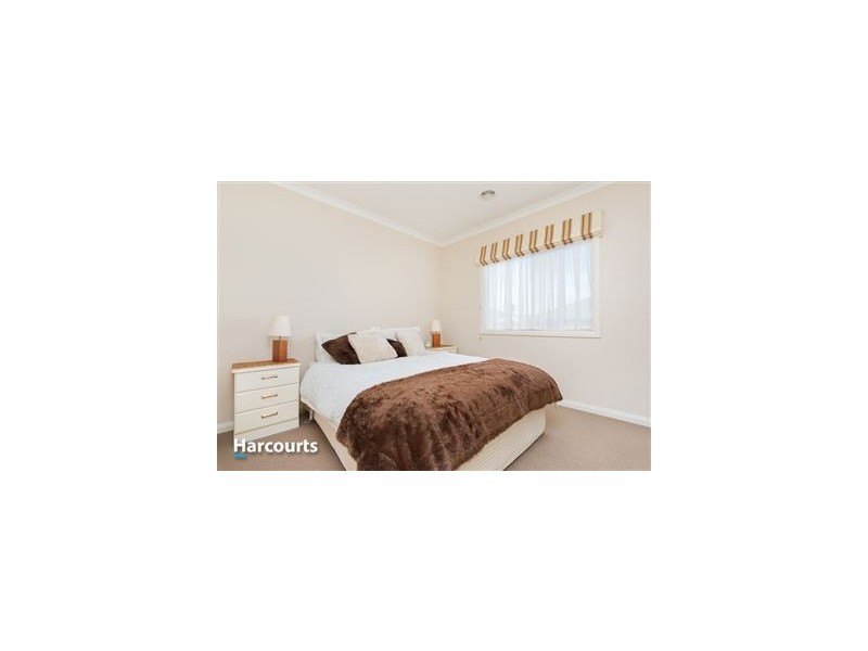 57 Bridgewater Boulevard, Berwick VIC 3806