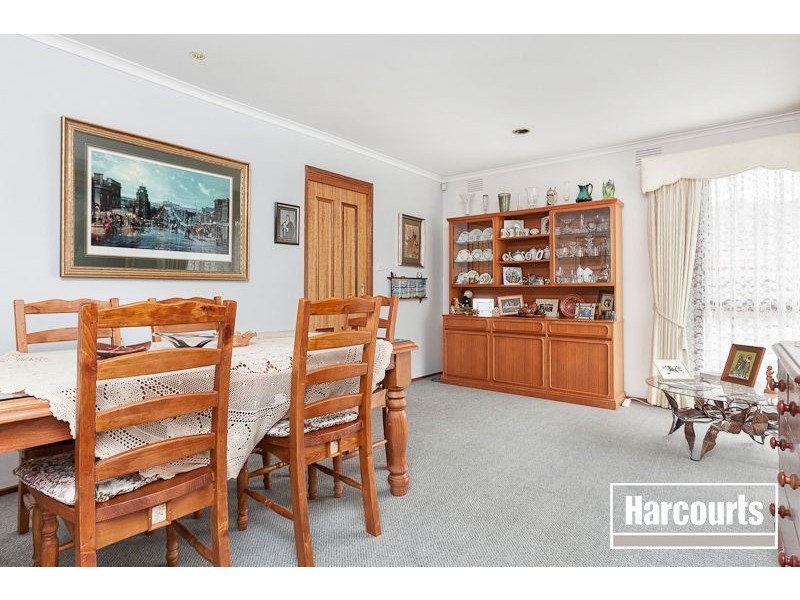 6 Walton Ctr, Narre Warren VIC 3805