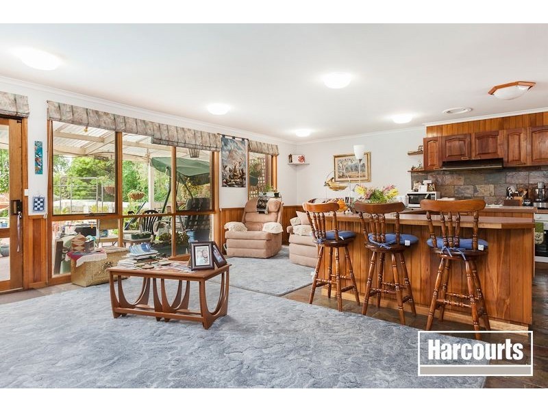 6 Walton Ctr, Narre Warren VIC 3805