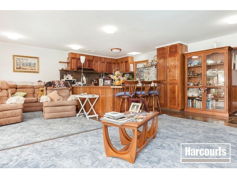 6 Walton Ctr, Narre Warren VIC 3805