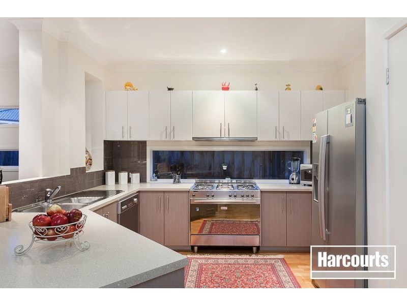 16 Piermont Drive, Berwick VIC 3806