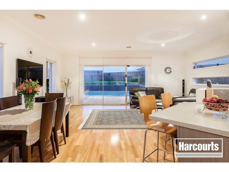 16 Piermont Drive, Berwick VIC 3806