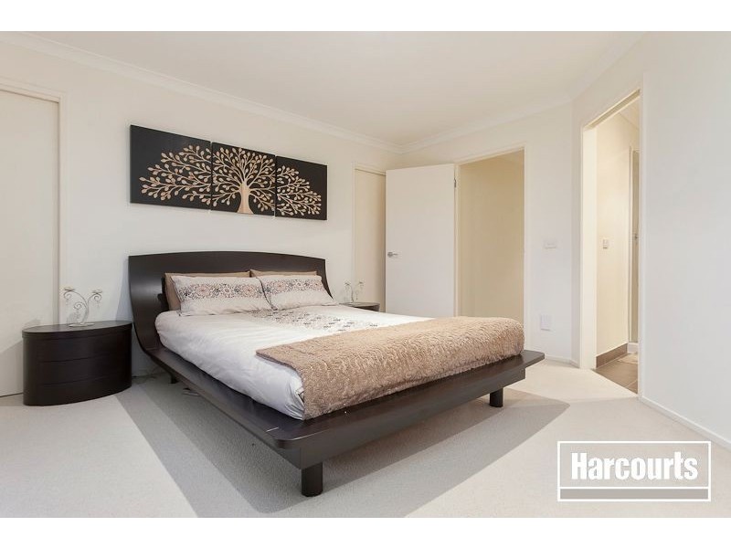 16 Piermont Drive, Berwick VIC 3806