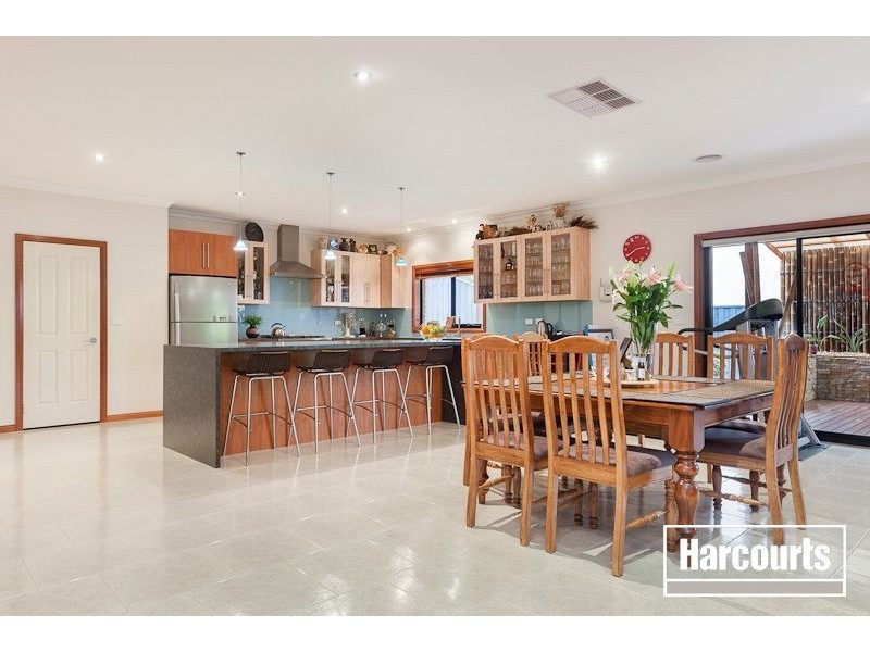 28 Woods Point Drive, Beaconsfield VIC 3807
