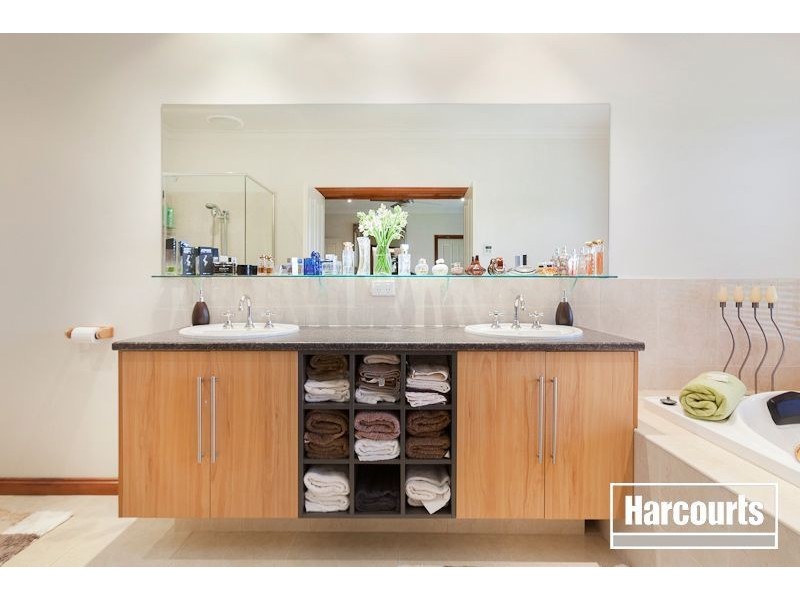 28 Woods Point Drive, Beaconsfield VIC 3807