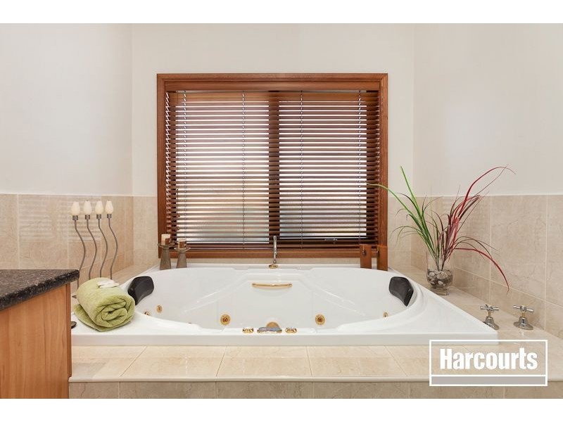 28 Woods Point Drive, Beaconsfield VIC 3807