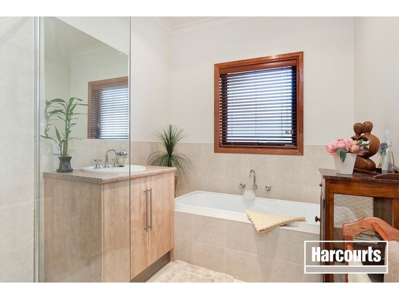 28 Woods Point Drive, Beaconsfield VIC 3807