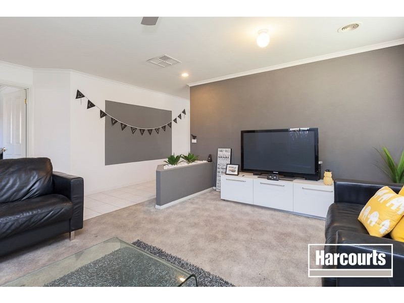 8 Pledger Close, Narre Warren South VIC 3805