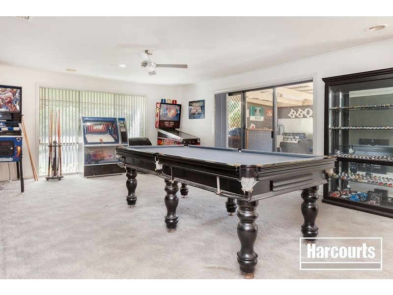 8 Pledger Close, Narre Warren South VIC 3805