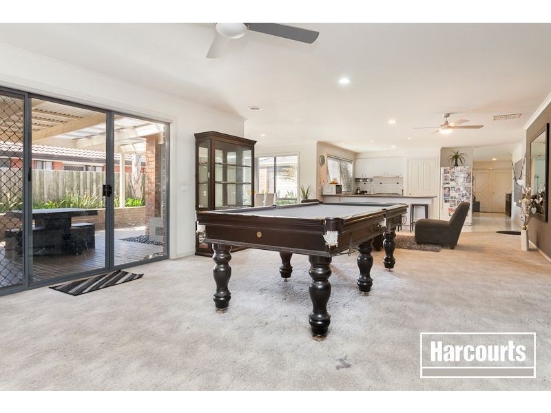 8 Pledger Close, Narre Warren South VIC 3805