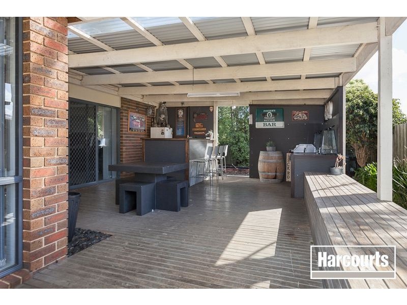 8 Pledger Close, Narre Warren South VIC 3805