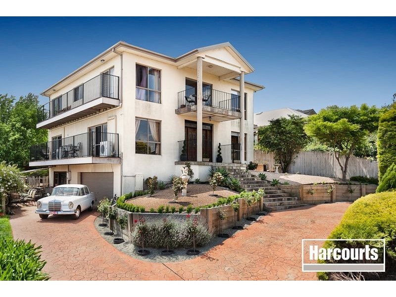 1 Biralee Court, Berwick VIC 3806