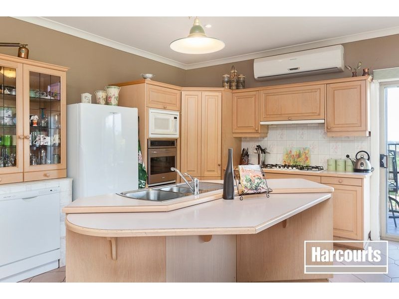 1 Biralee Court, Berwick VIC 3806